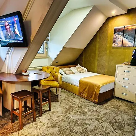 Angella Kop Konaci Kopaonik